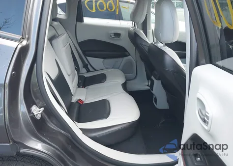 2018 Jeep Compass Limited 4X4 z USA, uszkodzony, nr VIN 3C4NJDCB6JT162792